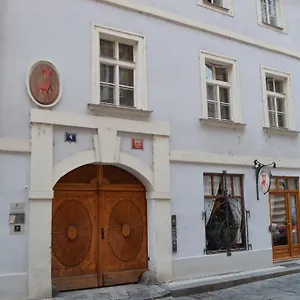 U Cervene Zidle - Red Chair Prag
